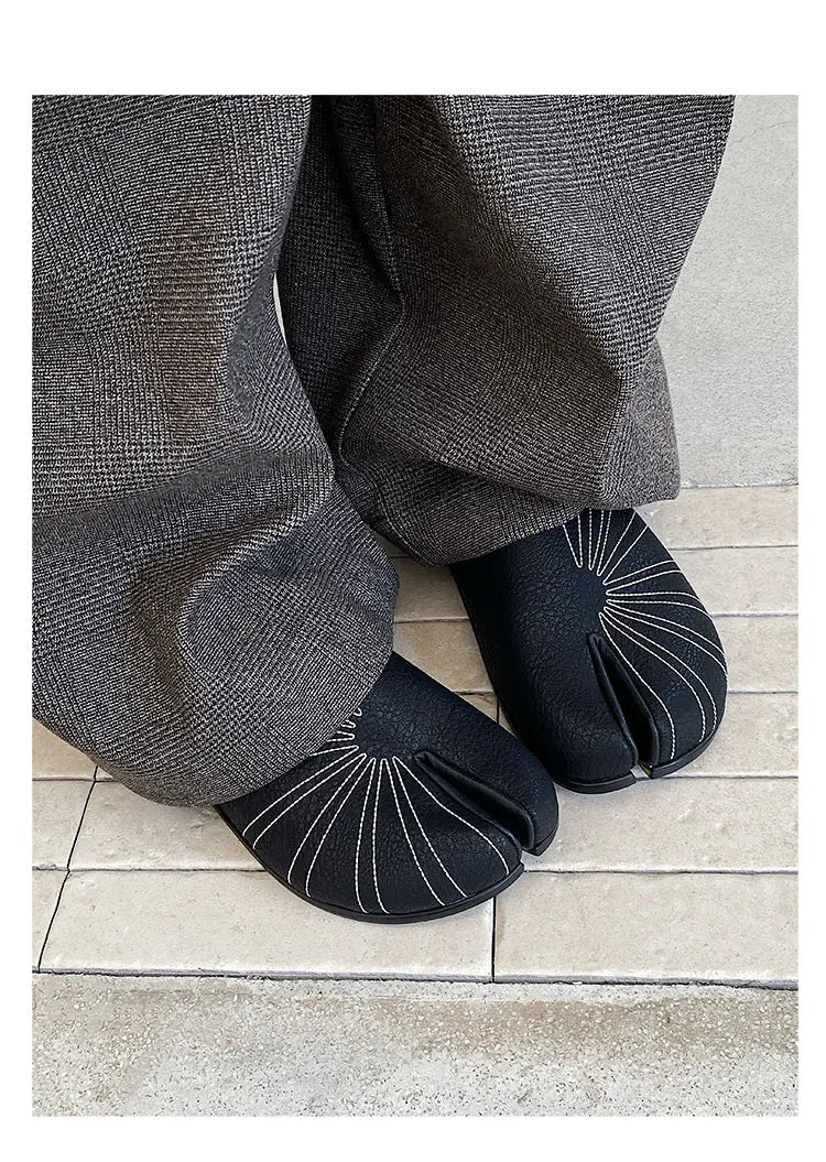 Summer Boken shoes for men breathable tabi black leather slippers personality niche split toe design Mueller shoes