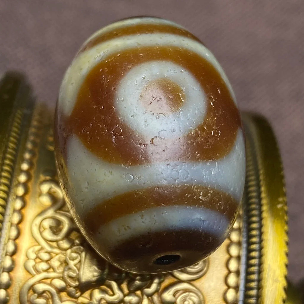 Tibet Dzi Tibetan area reflux old material, high oil pulp pendant necklace to ward off evil spirits, collectibles, high quality