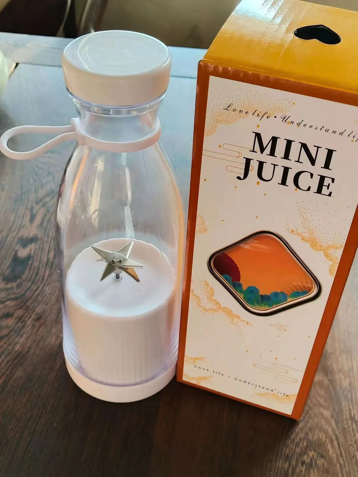 Electric Juicer Cup - Cute Manual Wine Bottle Juicer Cup - Portable Small Carry-On 6-Head Rechargeable Cup For Juicing