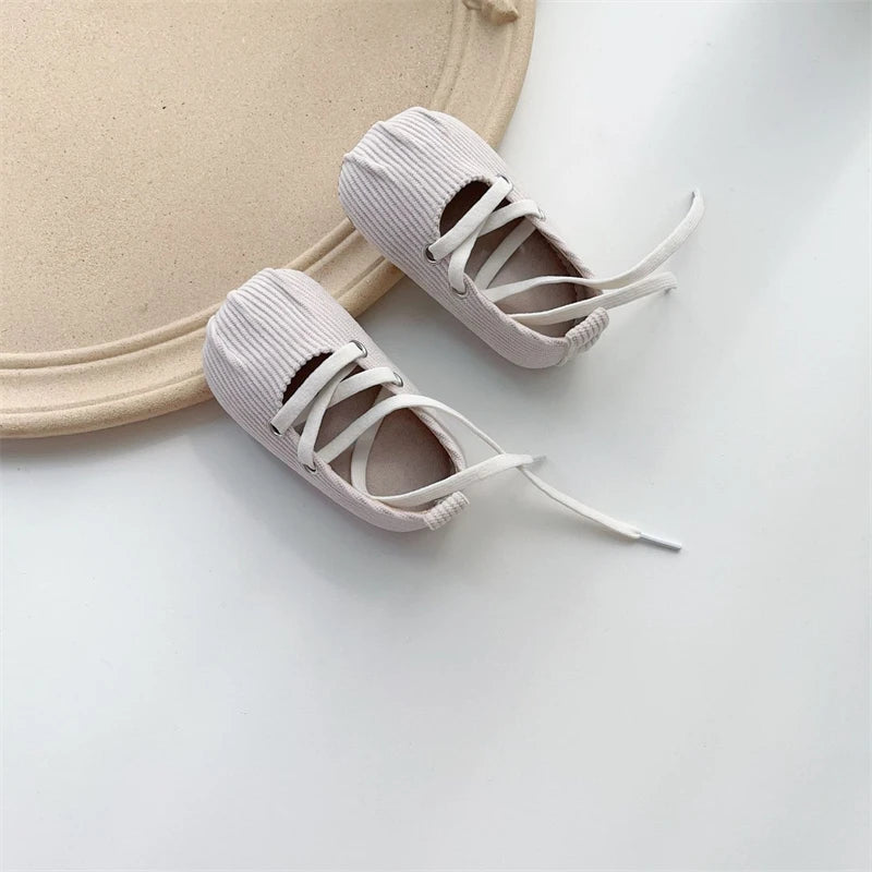 Newborn Shoes Retro Style Baby Girls Walking Shoes Spring Autumn Child Soft Soled Anti Slip Toddler Infant Kids Princess Shoes