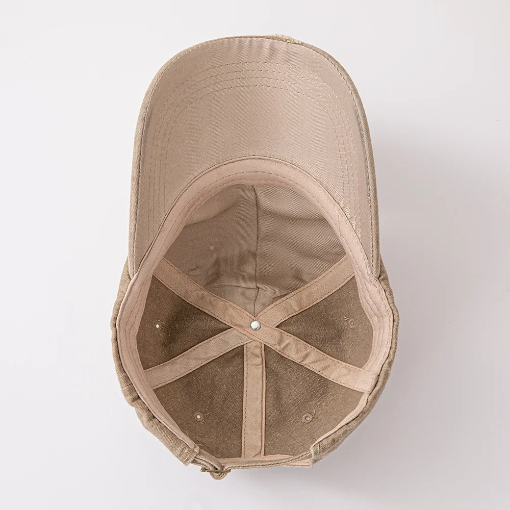 Hole style baseball cap: Fashionable, retro-style cap with cool tearing details. Suitable for casual wear, streetwear or daily c