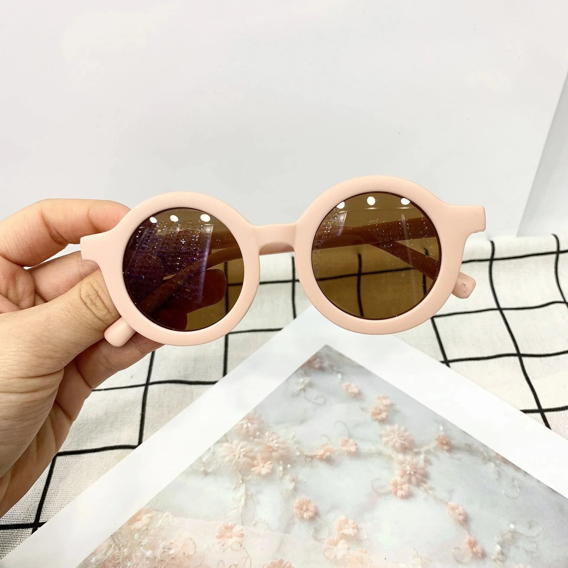 Sunglasses trendy kids Sunglasses Cute kids Sunglasses parent child frosted glasses new 1-8 year old baby decorative