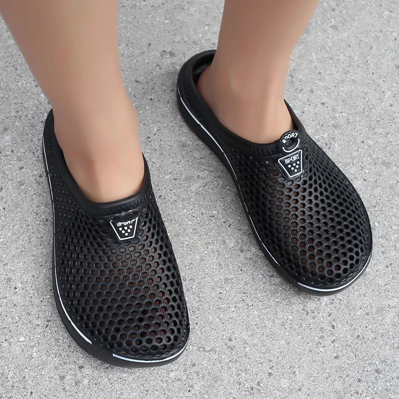 Men Sandals Summer Comfortable Outdoor Beach Shoes Men Slip on Garden Clogs Casual Water Shower Slippers Unisex Shoes