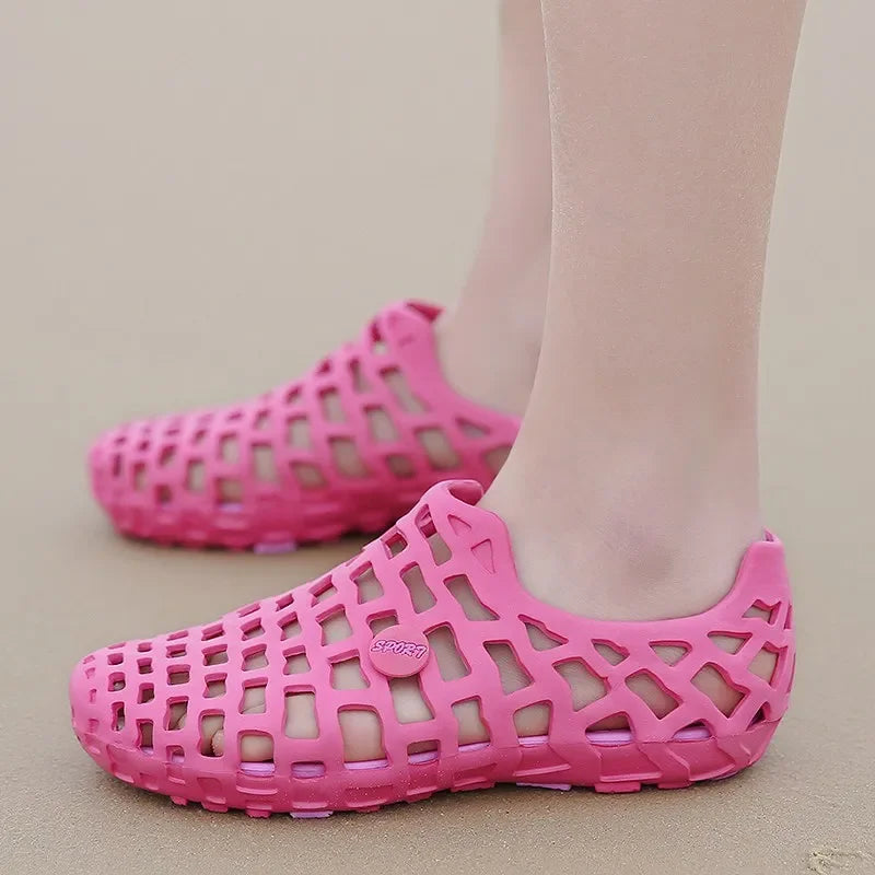 Summer Men Water Shoes Breathable Beach Sandals Upstream Water Shoes Women's Quick-drying Hollow Slippers Aqua Shoes