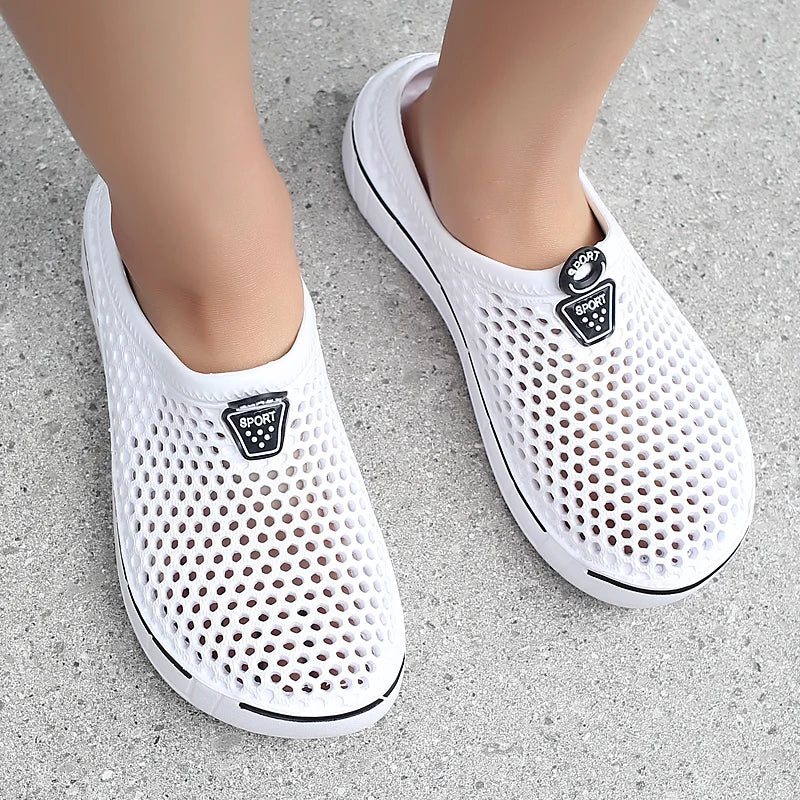 Men Sandals Summer Comfortable Outdoor Beach Shoes Men Slip on Garden Clogs Casual Water Shower Slippers Unisex Shoes