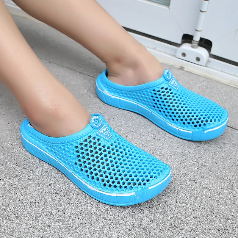 Men Sandals Summer Comfortable Outdoor Beach Shoes Men Slip on Garden Clogs Casual Water Shower Slippers Unisex Shoes